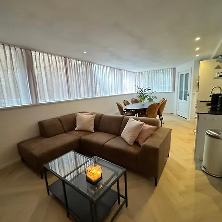 B&B B En B De Nieuwe Doelen 제벤나르